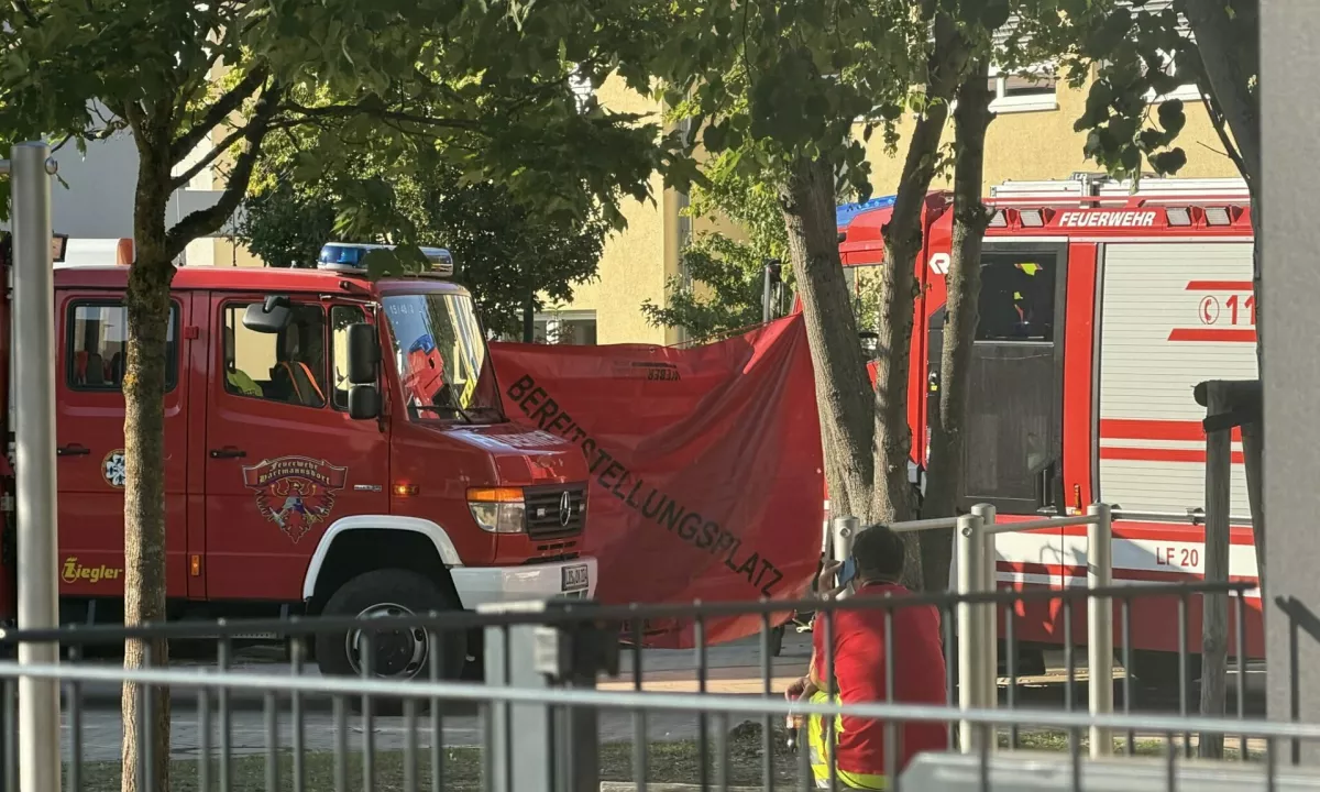 V napadu v šoli pri Berlinu dva mrtva: 19-letnik zabodel nekdanje dekle