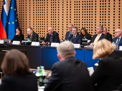 Jan&scaron;a diplomatom: &raquo;Interesi Slovenije morajo biti vedno v ospredju&laquo;