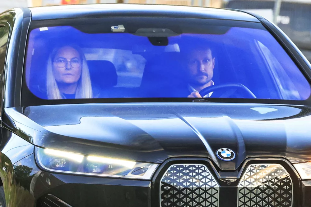 Norways Crown Prince Haakon and Crown Princess Mette-Marit arrive at the National Hospital, where King Harald is admitted, in Oslo, Norway, August 27, 2026. Amanda Pedersen Giske/NTB/via REUTERS  ATTENTION EDITORS - THIS IMAGE WAS PROVIDED BY A THIRD PARTY. NORWAY OUT. NO COMMERCIAL OR EDITORIAL SALES IN NORWAY.