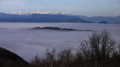 12.12.2025 - reportaža megla - megla v Ljubljani - ljubljanska megla - Ra&scaron;ica razgledni stolpFoto: Luka Cjuha