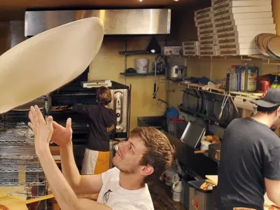Pizza robot