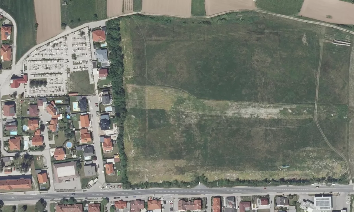 Brisanje spomina na nacizem v Avstriji? Taborišče bi prekrili s poslovnimi stavbami