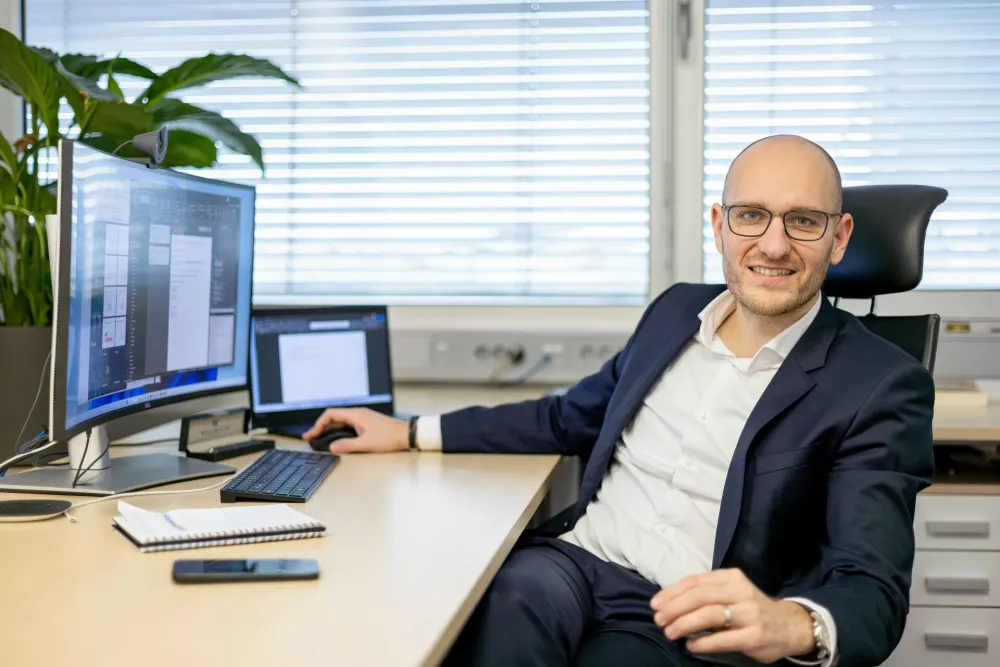 Rok Pirnat, direktor podjetja B2 BI in predavatelj na B2 Visoki &scaron;oli za poslovne vede (Foto: Primož Pibernik)