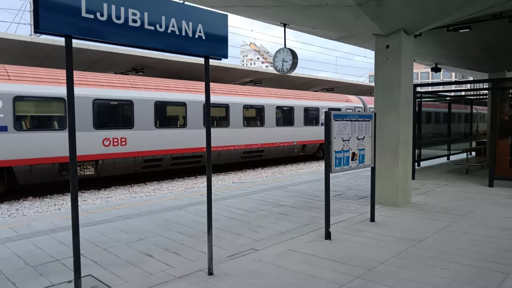 Novi peroni Železni&scaron;ke postaje v Ljubljani, severni del, zaključek prve faze gradnje. Foto: Jan Konečnik
