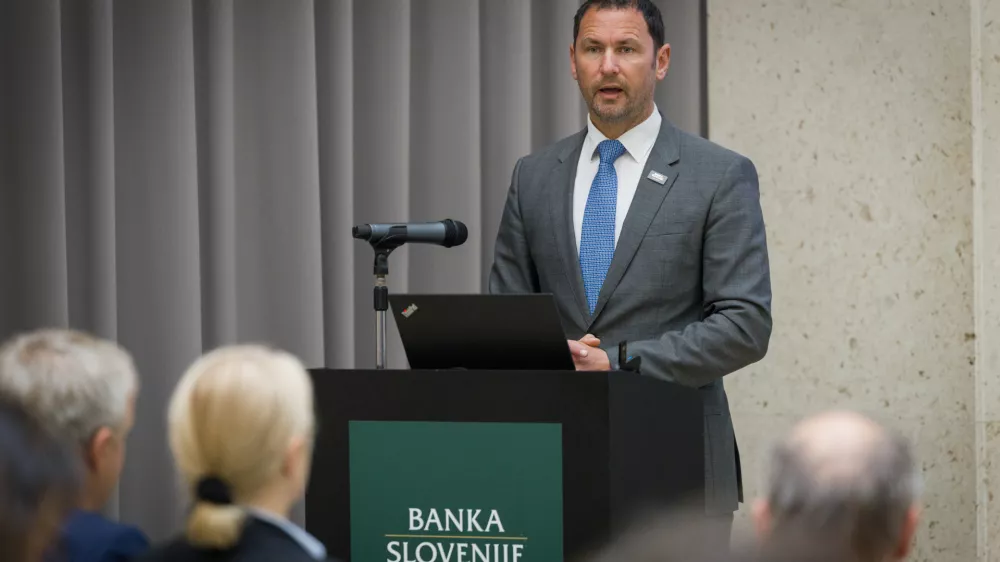 Ljubljana, Banka Slovenije.Okrogla miza Banke Slovenije o izzivih investiranja podjetij v Sloveniji.Guverner Banke Slovenije Primoz Dolenc.