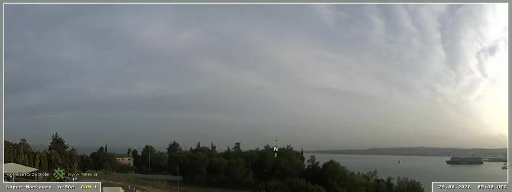 Pogled iz Kopra danes zjutraj / Foto: Arso