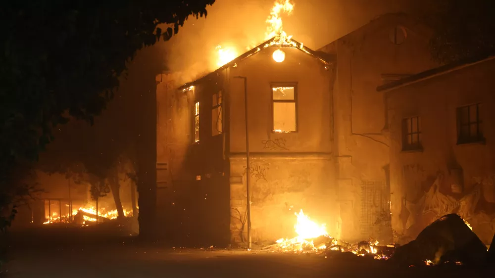 14.08.2026.,Omis- Stravicna noc na pozaristu kod Omisa gdje vatrena stihija unistava sve pred sobom. Photo: Ivo Cagalj/PIXSELL