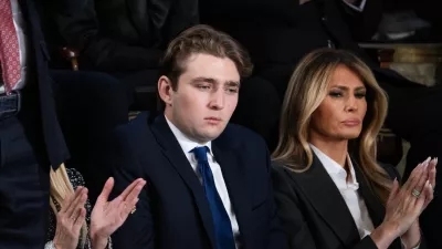Barron Trump in njegova mama Melania februarja letos med očetovim govorom. / Foto: Reuters/sipa