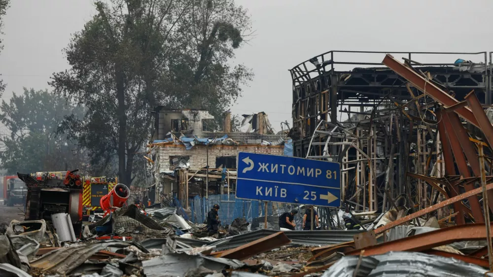 Rescuers work at the site of Friday evening's Russian drone strikes, amid Russia's attack on Ukraine, in Kyiv region, Ukraine August 30, 2026. REUTERS/Valentyn Ogirenko
