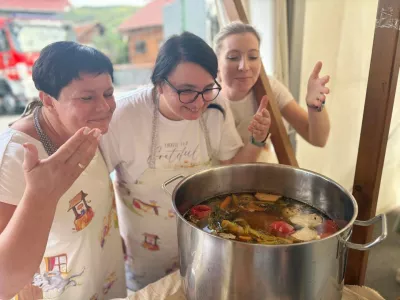 Vrtčevske kuharice premagale konkurenco in skuhale najbolj&scaron;o govejo juho