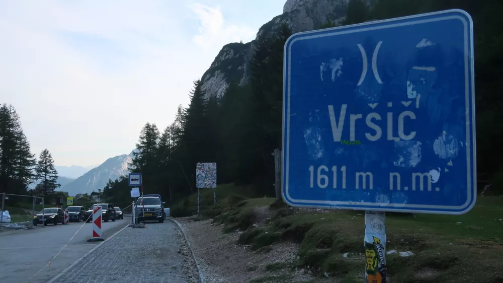 Vr&scaron;ič, gorski prelaz, gradnja parkiri&scaron;č. Foto: Tatjana Pihlar 