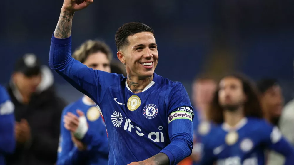 FILE PHOTO: Soccer Football - Premier League - Chelsea v Tottenham Hotspur - Stamford Bridge, London, Britain - May 19, 2026 Chelsea's Enzo Fernandez celebrates after the match REUTERS/David Klein EDITORIAL USE ONLY. NO USE WITH UNAUTHORIZED AUDIO, VIDEO, DATA, FIXTURE LISTS, CLUB/LEAGUE LOGOS OR 'LIVE' SERVICES. ONLINE IN-MATCH USE LIMITED TO 120 IMAGES, NO VIDEO EMULATION. NO USE IN BETTING, GAMES OR SINGLE CLUB/LEAGUE/PLAYER PUBLICATIONS. PLEASE CONTACT YOUR ACCOUNT REPRESENTATIVE FOR FURTHER DETAILS../File Photo