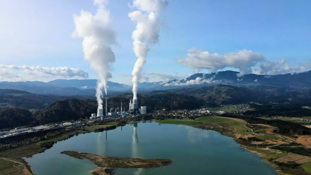 Od velikih napovedi do nižje tro&scaron;arine: Vrtovčev interventni zakon obstal pred vlado