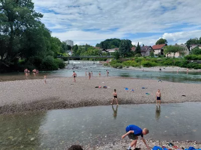 Kopanje na slepo v vodah brez nadzora