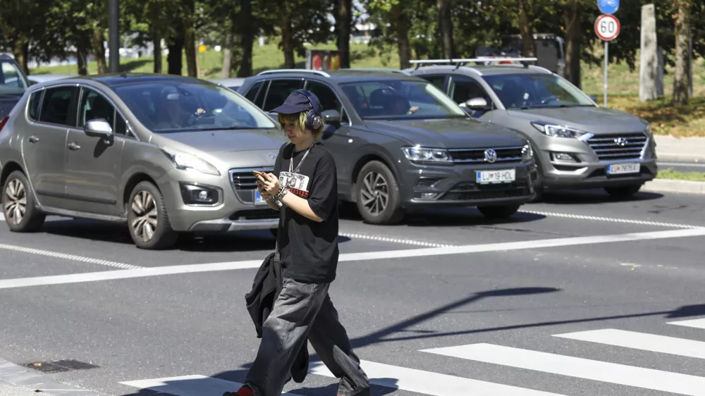 26.8.2026 - Promet - prometna varnost - varnost v prometu - telefon - telefoniranjeFoto: Luka Cjuha