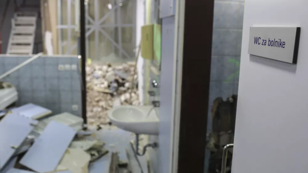 - 04.04.2019 &ndash; Urgenca - Urgentni kirur&scaron;ki blok UKC Ljubljana &ndash; prenova - obnova urgence, tretja faza izgradnje urgentnega kirur&scaron;kega bloka - ogled gradbenih del //FOTO: Jaka Gasar
