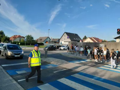 Tomaž Kermavner že 15 let varuje prehod za pe&scaron;ce pri Osnovni &scaron;oli Brezovica. 