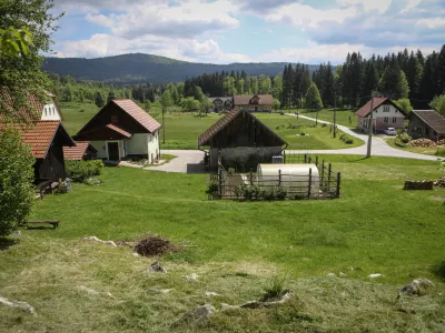 14.5.2025 - Grčarske Ravne so naselje v Občini Ribnica. Reportaža za ObjektivFoto: Luka Cjuha