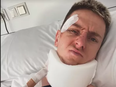 Tadej Pogačar se je oglasil iz bolni&scaron;nične postelje z borbenim sporočilom, potem ko je v soboto na 8. etapi Dirke po &Scaron;paniji utrpel hude po&scaron;kodbe pri padcu.