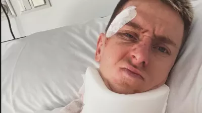 Tadej Pogačar se je oglasil iz bolnišnične postelje z borbenim sporočilom, potem ko je v soboto na 8. etapi Dirke po Španiji utrpel hude poškodbe pri padcu.