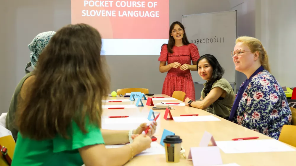 - 22.07.2026. - Kratek tečaj slovenskega jezika za tujce in turiste na Zavodu za Turizem Ljubljana.//FOTO: Bojan Velikonja / Foto: Bojan Velikonja