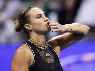 Aryna Sabalenka, of Belarus, celebrates winning a match against Polina Iatcenko, of Russia, during the second round of the U.S. Open tennis championships, Wednesday, Sept. 2, 2026, in New York. (AP Photo/Adam Hunger) / Foto: Adam Hunger
