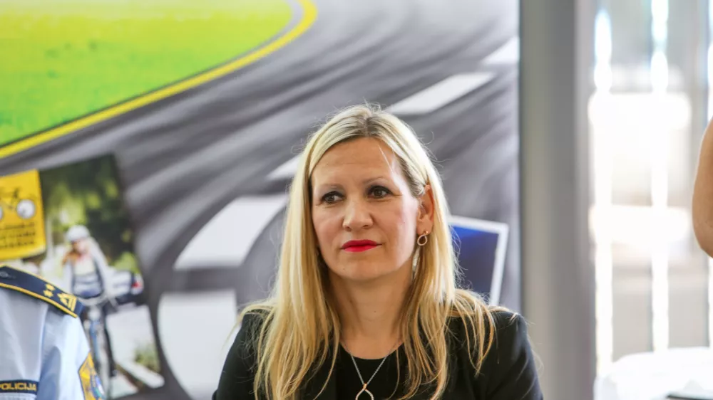 -Vesna Marinko, mag. upr. ved, v. d. direktorice Agencije za varnost prometa-20.06.2019. Tiskovna konferenca Agencije za varnost v prometu pred začetkom akcije #VarnoVPoletje.//FOTO: Bojan Velikonja