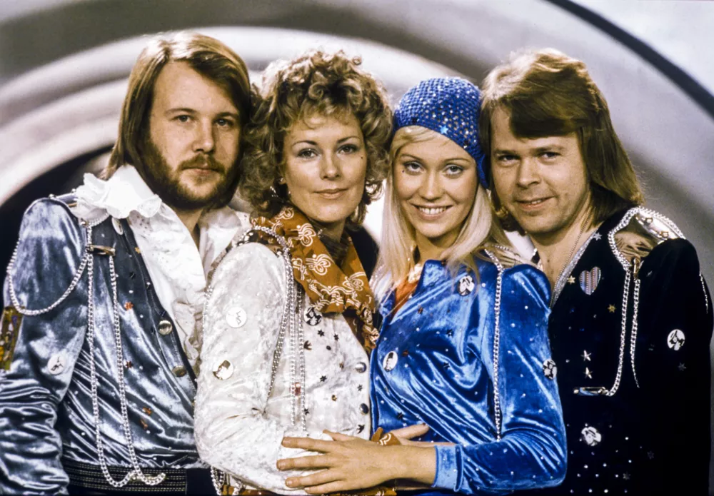 FILE - In this Feb. 9, 1974 file photo Swedish pop group Abba, from left: Benny Andersson, Anni-Frid Lyngstad, Agnetha Faltskog and Bjorn Ulvaeus posing after winning the Swedish branch of the Eurovision Song Contest with their song "Waterloo". The members of ABBA announced Friday April 27, 2018 that they have recorded new material for the first time in 35 years. (Olle Lindeborg/TT NEWS AGENCY via AP) / Foto: Olle Lindeborg