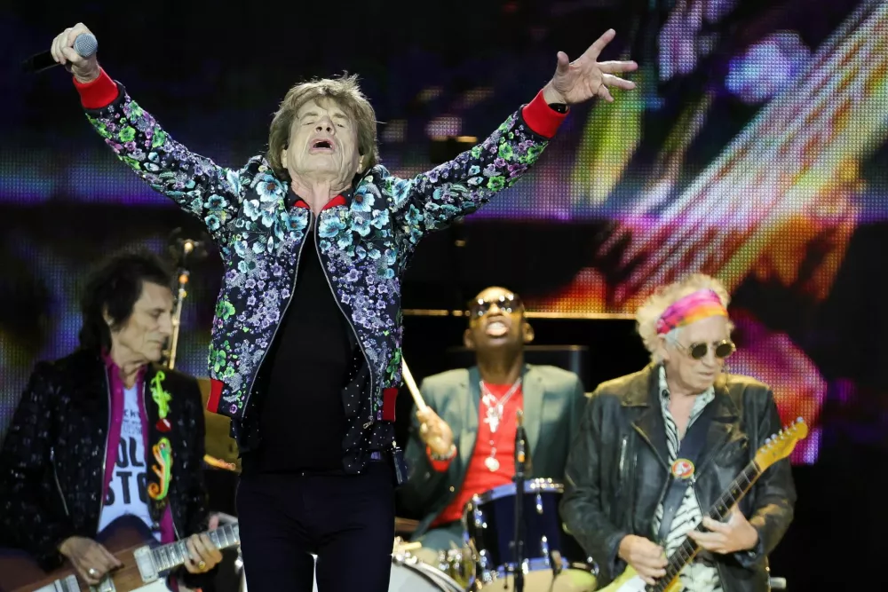 Mick Jagger, Ronnie Wood and Keith Richards of The Rolling Stones perform as part of their "Stones Sixty Europe 2022 Tour", at the Hippodrome de Longchamp in Paris, France July 23, 2022. REUTERS/Pascal Rossignol / Foto: Pascal Rossignol