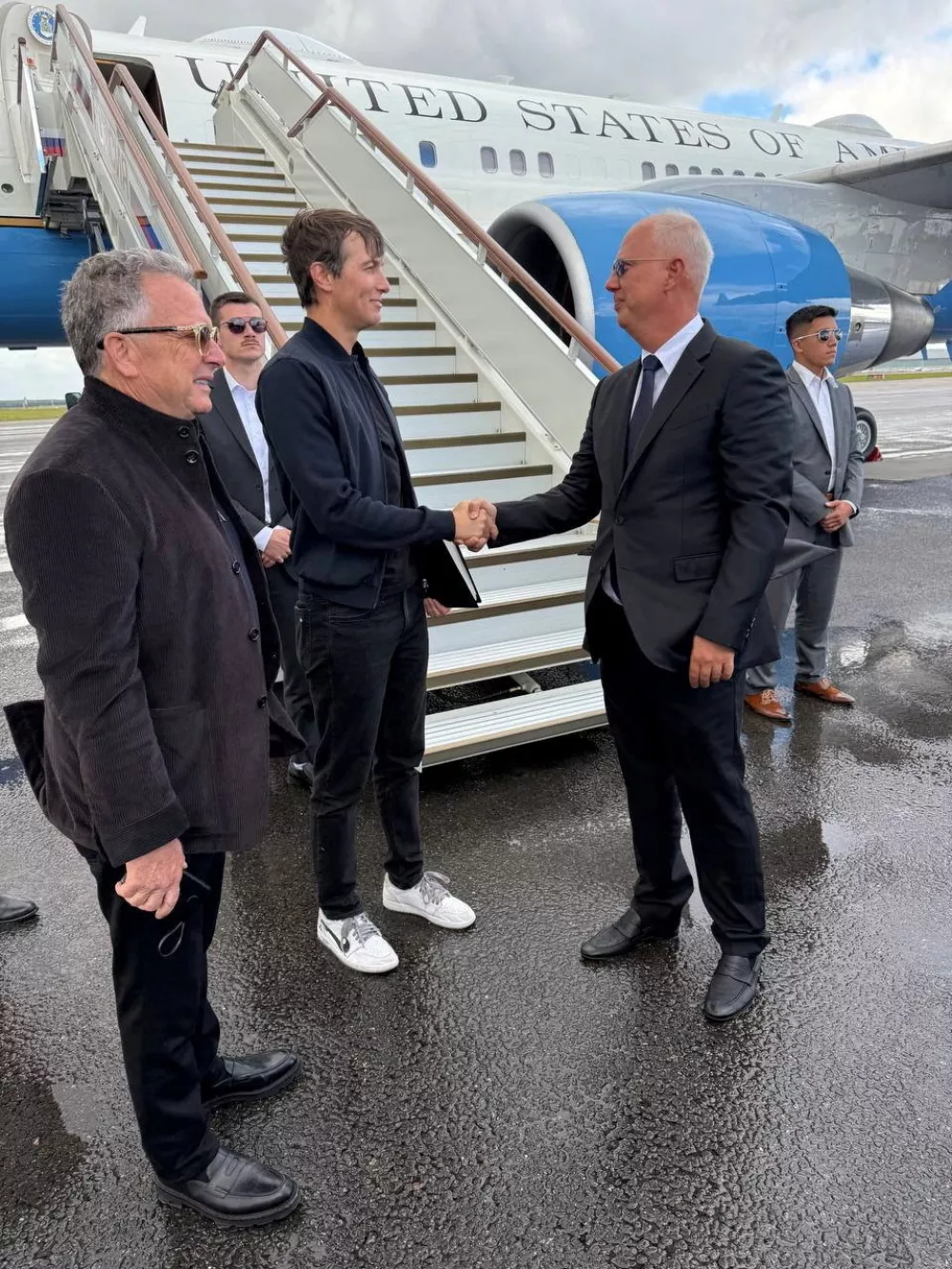 Russian presidential envoy&nbsp;Kirill&nbsp;Dmitriev greets U.S. special representatives Jared Kushner and Steve Witkoff upon their arrival at Vnukovo International Airport in Moscow, Russia, September 5, 2026. Photo&nbsp;acquired&nbsp;by&nbsp;REUTERS/via&nbsp;REUTERS&nbsp;THIS IMAGE HAS BEEN SUPPLIED BY A THIRD PARTY.&nbsp;NO RESALES. NO ARCHIVES.