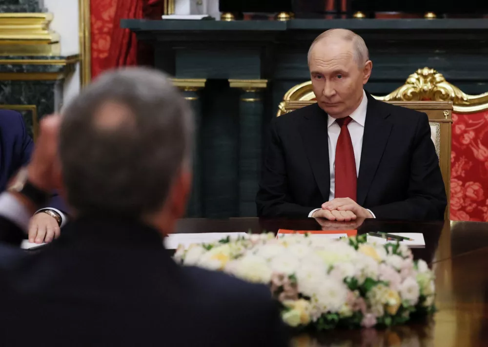 Russian President Vladimir Putin attends a meeting with U.S. Special Envoy Steve Witkoff and Jared Kushner, U.S. President Donald Trump's son-in-law, at the Kremlin in Moscow, Russia, September 5, 2026. Sputnik/Mikhail Metzel/Pool via REUTERS ATTENTION EDITORS - THIS IMAGE WAS PROVIDED BY A THIRD PARTY.
