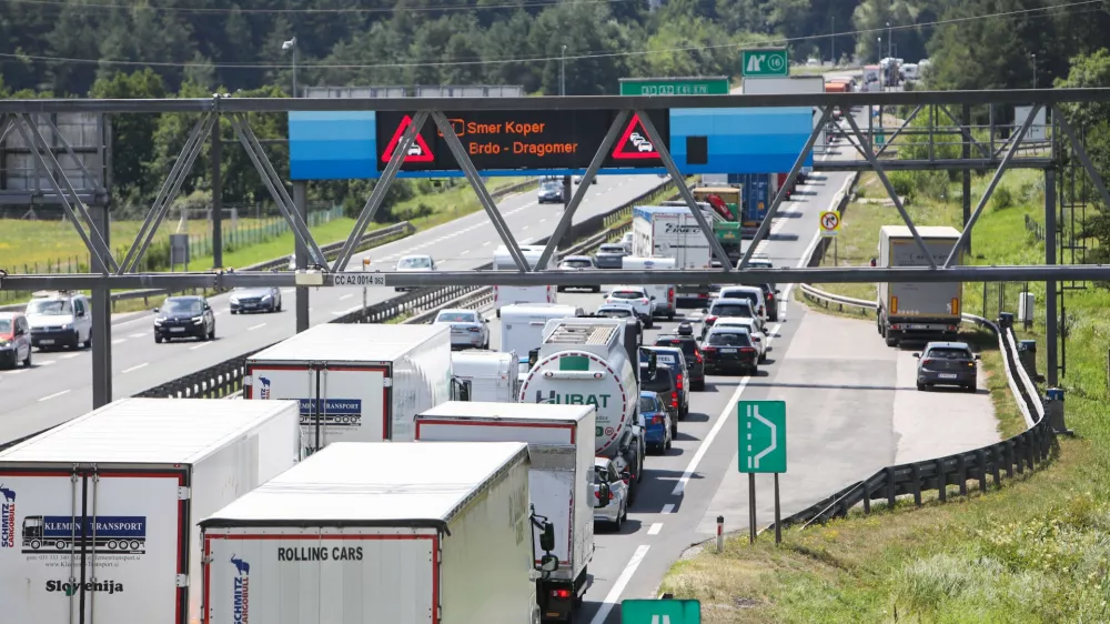 06.07.2026. Zastoj na zahodni obvoznici. Foto: Bojan Velikonja