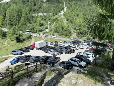 Parkiri&scaron;če vr&scaron;ič koča