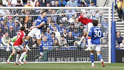Soccer Football - Premier League - Everton v Manchester United - Hill Dickinson Stadium, Liverpool, Britain - September 6, 2026 Manchester United's Benjamin Sesko scores their second goal Action Images via Reuters/Jason Cairnduff EDITORIAL USE ONLY. NO USE WITH UNAUTHORIZED AUDIO, VIDEO, DATA, FIXTURE LISTS, CLUB/LEAGUE LOGOS OR 'LIVE' SERVICES. ONLINE IN-MATCH USE LIMITED TO 120 IMAGES, NO VIDEO EMULATION. NO USE IN BETTING, GAMES OR SINGLE CLUB/LEAGUE/PLAYER PUBLICATIONS. PLEASE CONTACT YOUR ACCOUNT REPRESENTATIVE FOR FURTHER DETAILS..