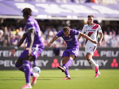Fiorentina's Mateo Pellegrino scores his team's first goal during the Serie A soccer match between Fiorentina and Torino at the Artemio Franchi Stadium in Florence, Italy, Saturday, Sept. 5, 2026. (Massimo Paolone/LaPresse via AP)