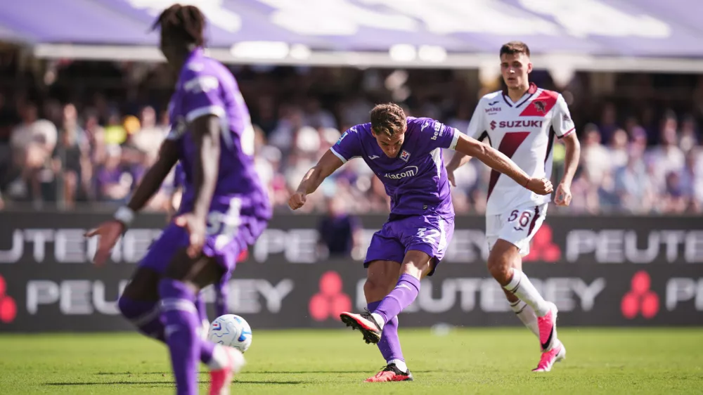 Fiorentina's Mateo Pellegrino scores his team's first goal during the Serie A soccer match between Fiorentina and Torino at the Artemio Franchi Stadium in Florence, Italy, Saturday, Sept. 5, 2026. (Massimo Paolone/LaPresse via AP)
