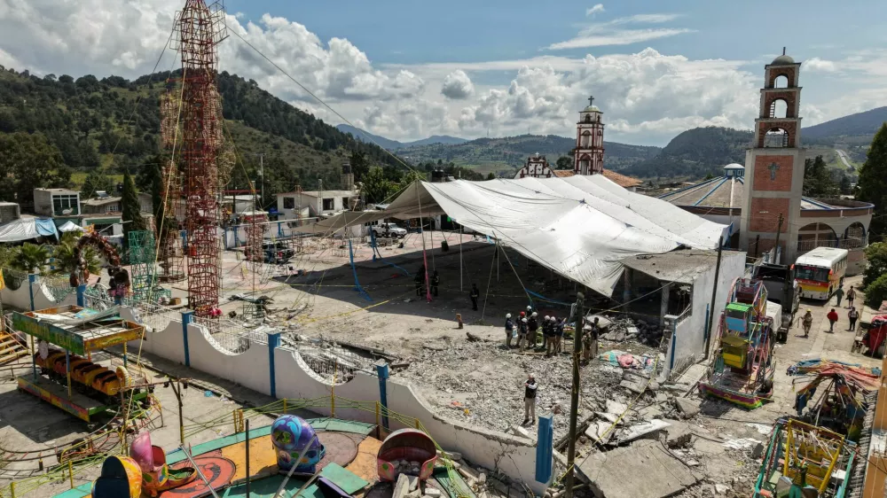 A drone view shows damage following a fireworks explosion during patron saint festivities honoring the Virgin of the Light, which left several people dead and others injured, in the community of Santa Maria Canchesda, Temascalcingo municipality, State of Mexico, Mexico, September 6, 2026. REUTERS/Luis Cortes   TPX IMAGES OF THE DAY