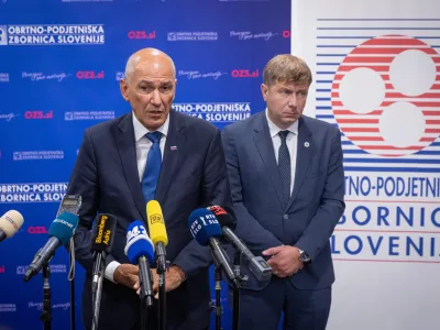 Ljubljana, Hotel Mons.Forum obrti in podjetnistva v organizaciji Obrtno-podjetniske zbornice Slovenije, na katerem so vladi predstavili kljucne zahteve, povezane v strategijo razvoja malega gospodarstva 2026-2030.Predsednik vlade Janez Jansa.