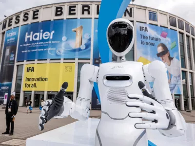 A humanoid robot from producer Midea is seen in front of the fair during the IFA Consumer Electronics and Home Appliances trade fair in Berlin, Germany, on September 5, 2026. (Photo by Emmanuele Contini/NurPhoto)NO USE FRANCE