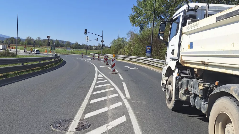 prometna signalizacija v &Scaron;entjakobu