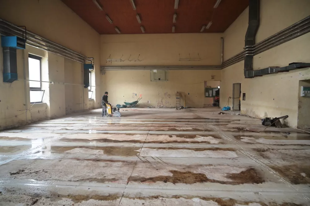 Konec klasičnih &scaron;olskih klopi: v Zagorju nastaja najsodobnej&scaron;a učilnica prihodnosti
