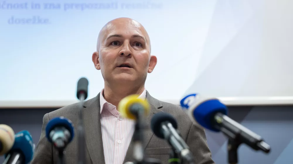Ljubljana, ministrstvo za izobrazevanje.Novinarska konferenca ministrstva za izobrazevanje, znanost in mladino ter Pedagoskega instituta, na kateri je koordinatorica raziskave s Pedagoskega instituta Klaudija Sterman Ivancic predstavila rezultate raziskave PISA 2025, sledila je izjava ministra Boruta Roncevica.
