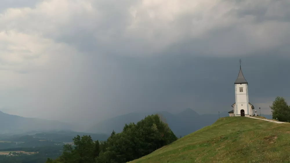 Vreme, oblaki, oblačnost, nevihta. Foto: Tatjana Pihlar 