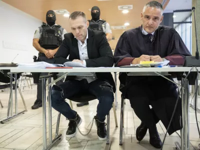 Satko ZovkoKava&scaron;ki klanmafijski umorDino Muzaferović - Cezar21.08.2025 - Predobravnavni narok za domnevne morilce Satka Zovka, gospodarsko razstavi&scaron;če. Sojenje Dinu Muzaferoviću. Foto: Nik Erik Neubauer 
