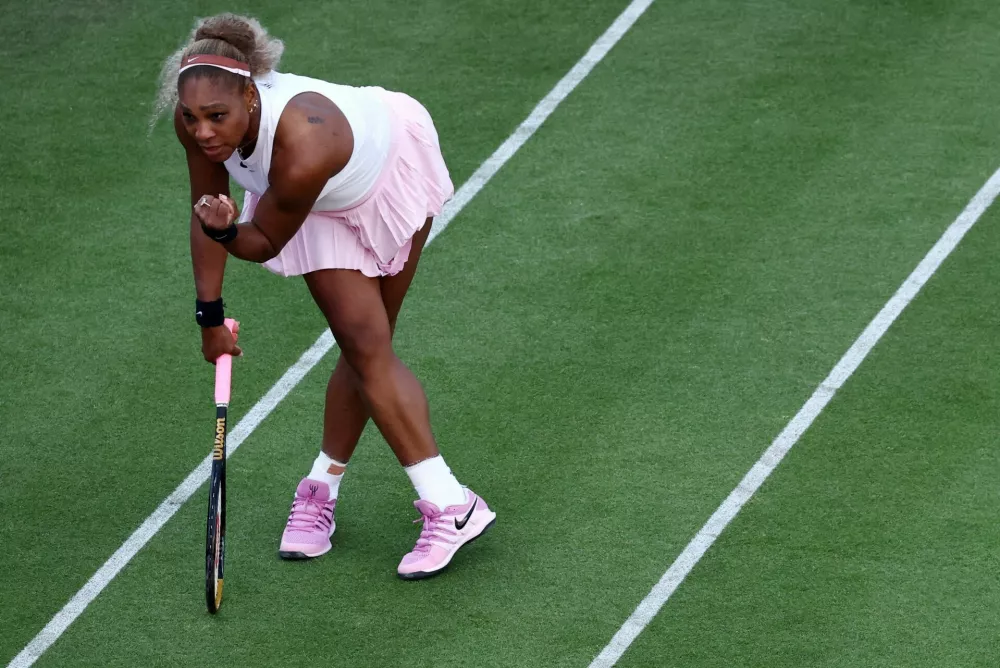 Tennis - Queen's Club Championships - Queen's Club, London, Britain - June 9, 2026 Serena Williams of the U.S. reacts during her round of 16 doubles match with Canada's Victoria Mboko against Nicole Melichar-Martinez of the U.S. and New Zealand's Erin Routliffe REUTERS/Toby Melville   TPX IMAGES OF THE DAY / Foto: Toby Melville
