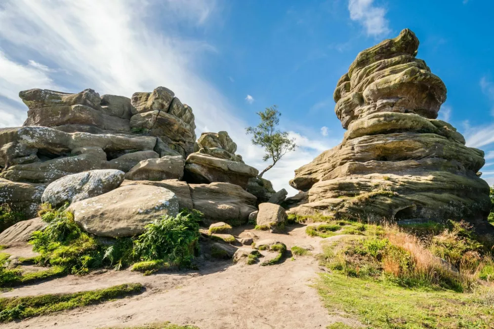 Brimham Rocks on Brimham Moor in North Yorkshire are weathered sandstone, known as Millstone Grit,creating some dramatic shapes, many of which have been named / Foto: Daverhead