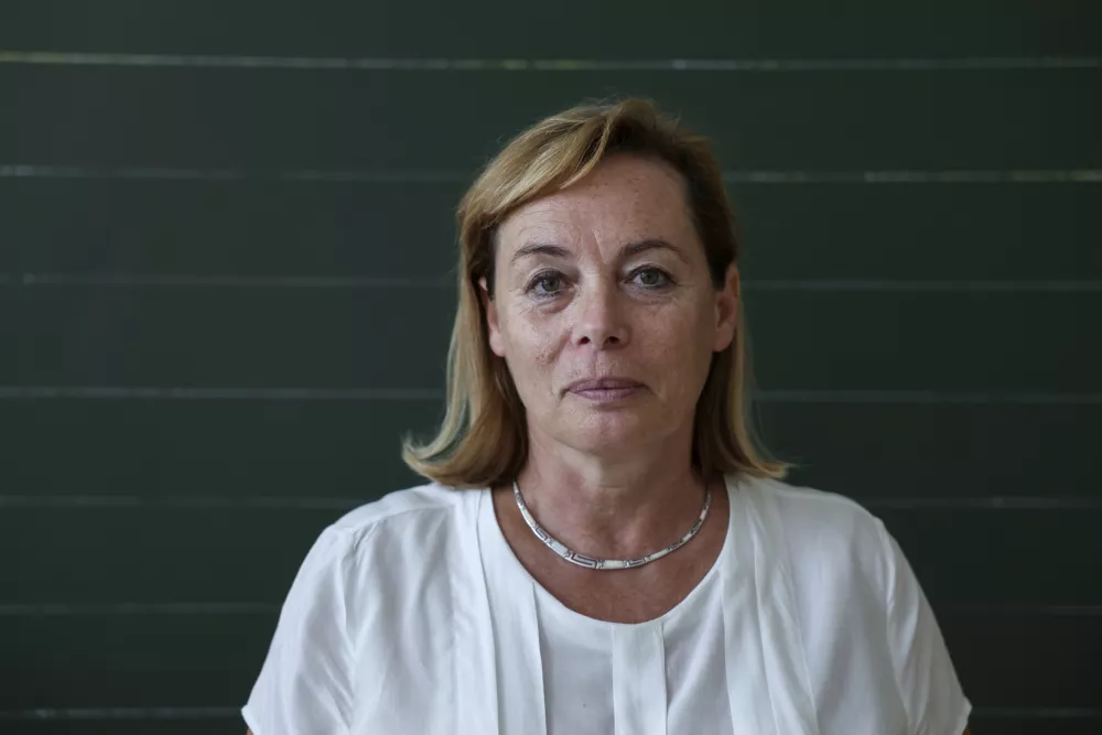 Ukinitev devetletke: Ali radikalna namera zamegljuje &scaron;e radikalnej&scaron;i akcijski načrt?