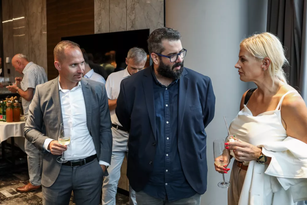 - Stipe Grubi&scaron;ić, Dnevnik, - 09.09.2026. Regijski izbor Gazela 2026 za Osrednjo Slovenijov Hotelu Plaza v Ljubljani.