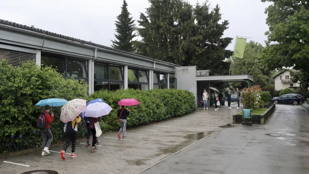 - 05.06.2020 - Osnovna &scaron;ola O&Scaron; Koseze, Ledarska ulica 23 v Ljubljani//FOTO: Jaka Gasar