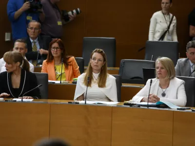 Poslanska skupina Demokrati22.5.2026 - državni zbor - izredna seja DZ, na kateri bodo obravnavali predlog za izvolitev prvaka SDS Janeza Jan&scaron;e za predsednika vlade;Foto: Luka Cjuha